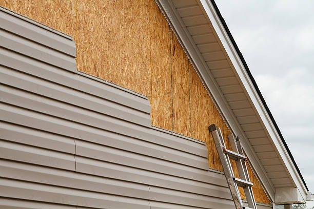 Professional Fiber Cement Siding technician working in Chesapeake, VA
